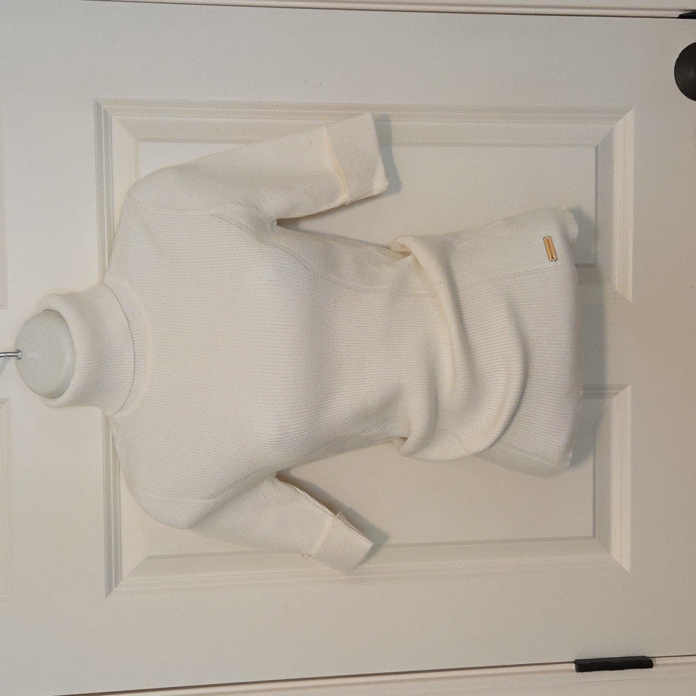 White House Black Market Turtleneck